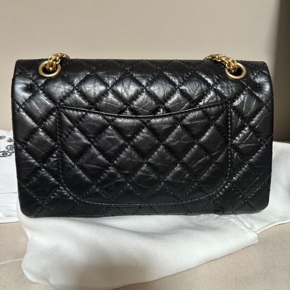 Authentic Chanel 255 - Picture 4 of 12